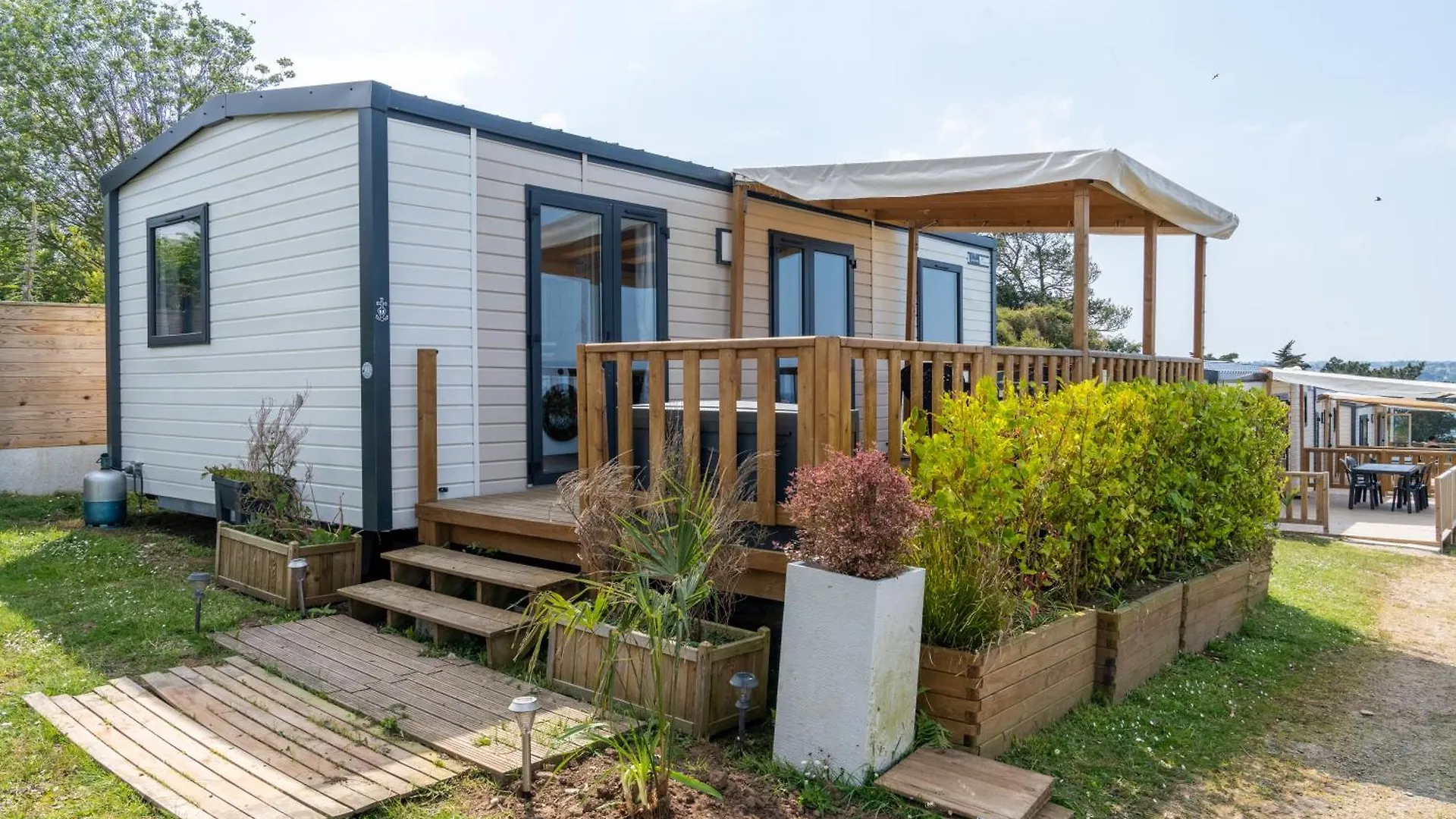 Campingplads Camping De La Corniche - Plestin-les-Grèves Frankrig